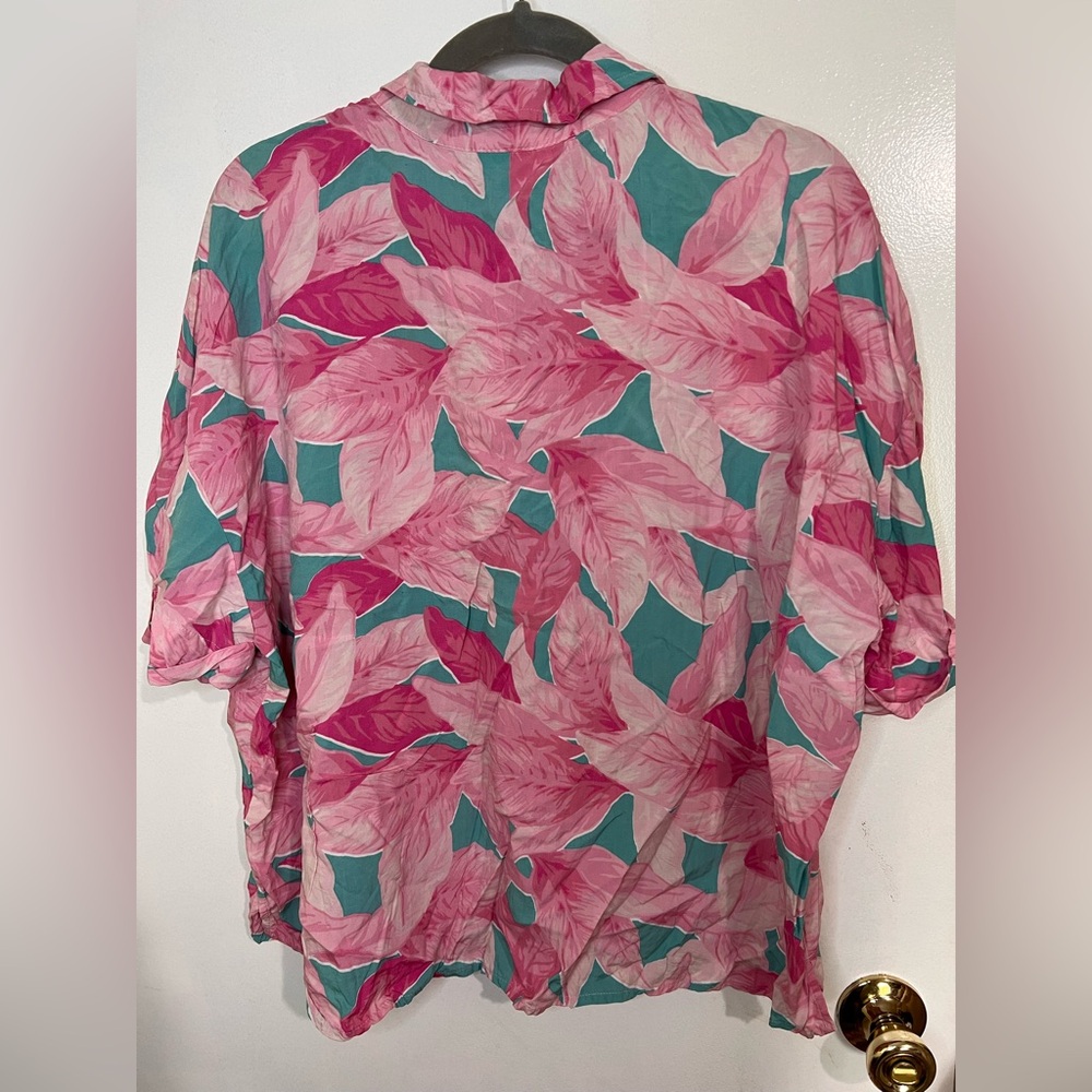 crown & ivy Pink and Teal Leaf Print Button-Up Blouse - Picture 3 of 3